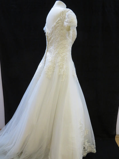 White Classic Wedding Dress