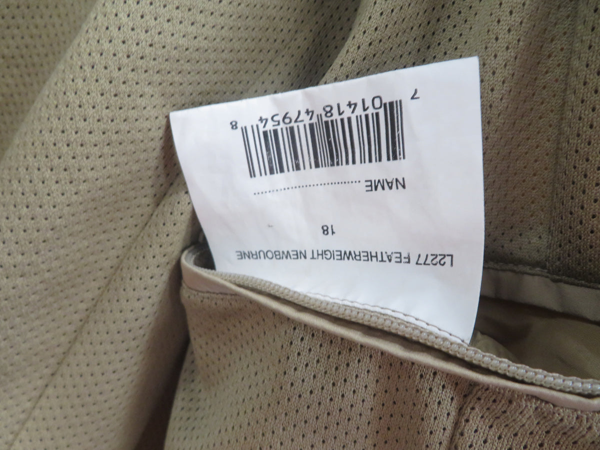 Inside sewn-in tag with a barcode, reading size 18 and style L2277 Featherweight Newbourne, with a blank name field.